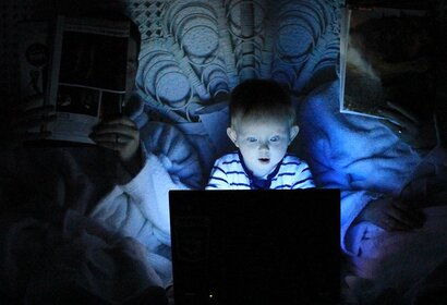 La lumière bleue a-t-elle un vrai impact sur notre sommeil ?